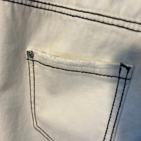 Misguided size 6 White distressed cotton skirt with black stitching - Picture 7 of 10